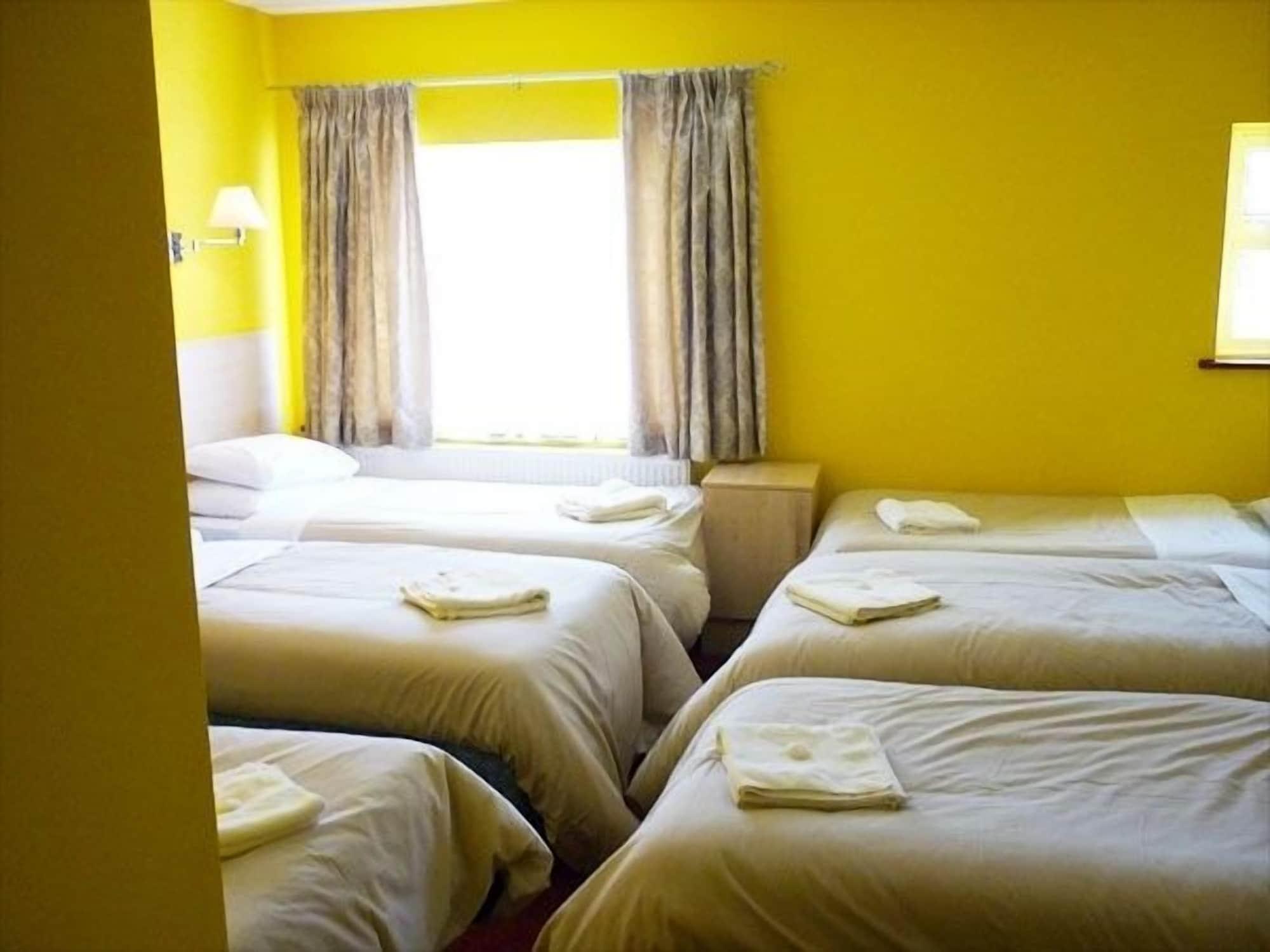 Acton Town Hotel Londra Dış mekan fotoğraf
