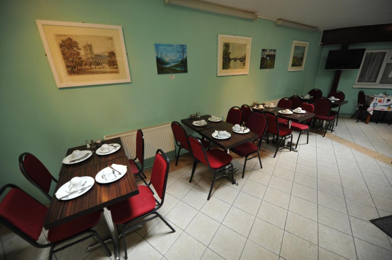 Acton Town Hotel Londra Dış mekan fotoğraf
